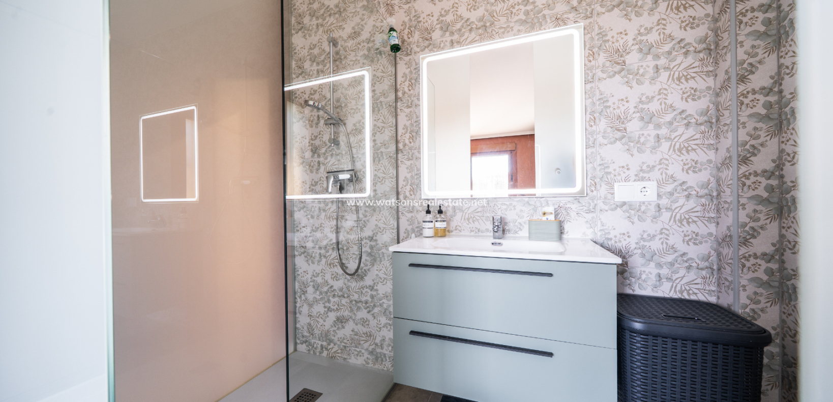Venta - Chalet Independiente - Urb. La Marina