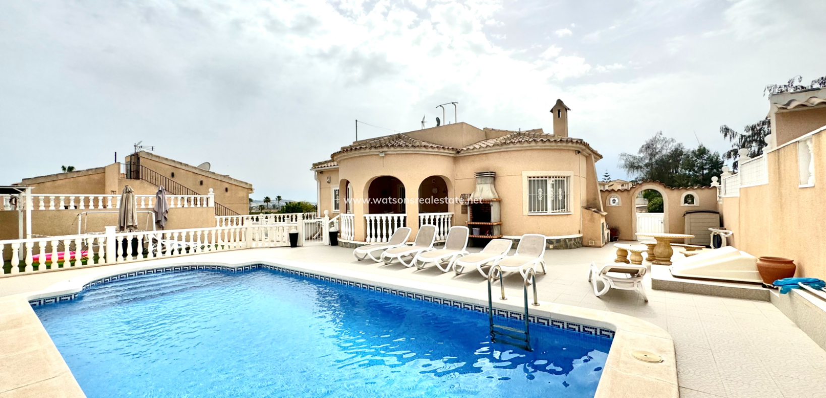 Venta - Chalet Independiente - Urb. La Marina