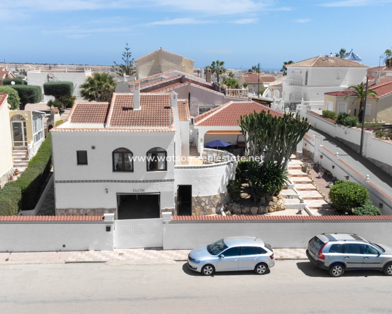 Venta - Chalet Independiente - Urb. La Marina