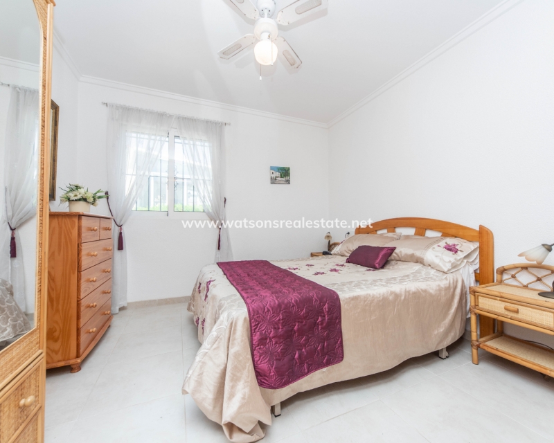 Venta - Chalet Independiente - Urb. La Marina