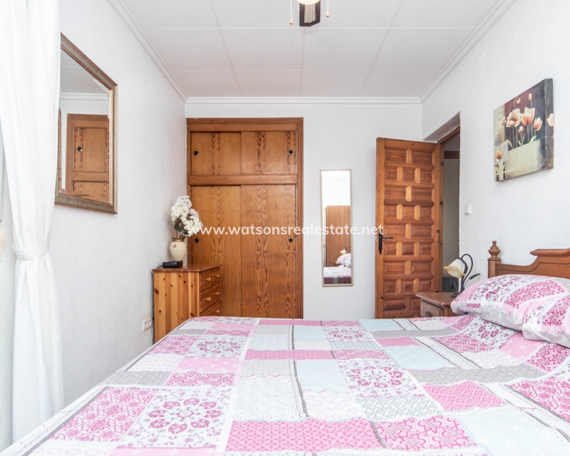 Venta - Chalet Independiente - Urb. La Marina