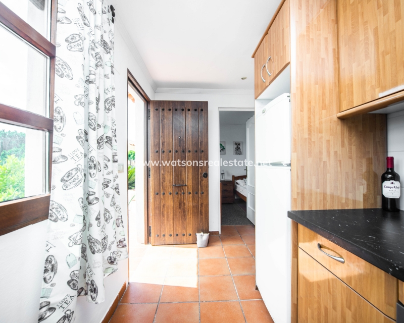 Venta - Chalet Independiente - Urb. La Marina