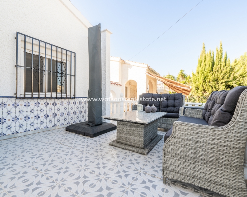 Venta - Chalet Independiente - Urb. La Marina