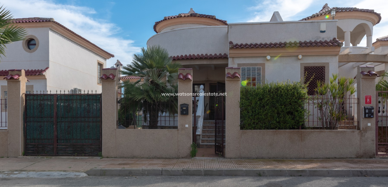 Venta - Semi Adosado - Urb. La Marina