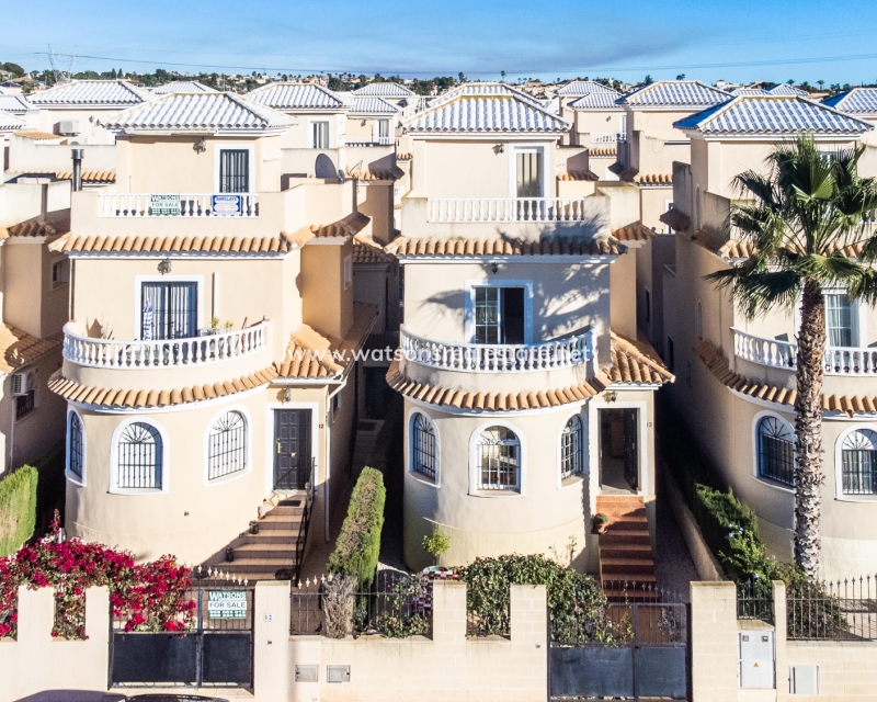 Villa for sale in La Marina