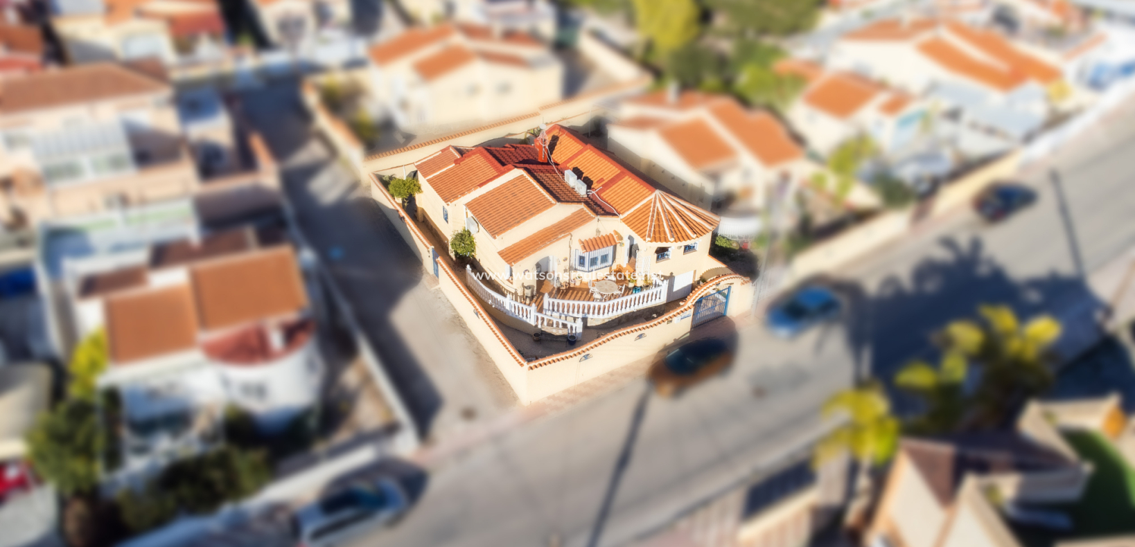 Villa independiente en venta en Alicante