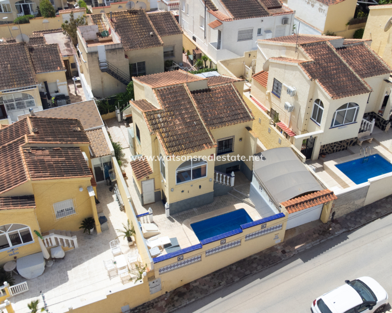 Vrijstaande villa te koop in Costa Blanca
