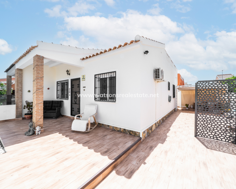 Woning te koop in Daya Nueva