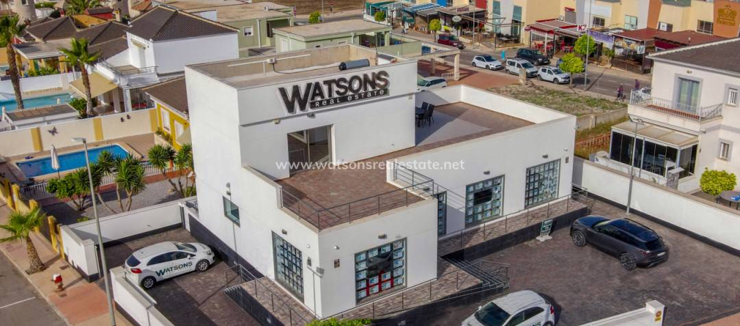 The key to our success: behind every property sale in La Marina, a team of 14 specialised professionals